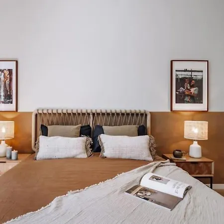 Luiza - 3 Bedroom In Eixample Dreta ברצלונה