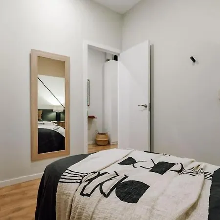 Luiza - 3 Bedroom In Eixample Dreta Барселона